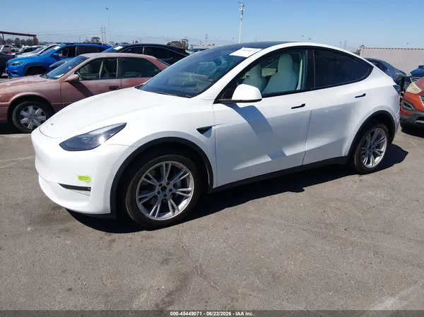 7SAYGAEEXNF539424 2022 TESLA MODEL Y - Image 2