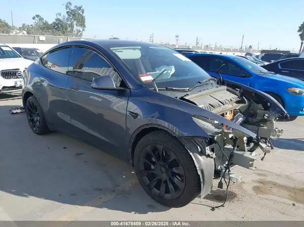 7SAYGAEEXNF574075 2022 TESLA MODEL Y - Image 1