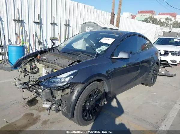 7SAYGAEEXNF574075 2022 TESLA MODEL Y - Image 2