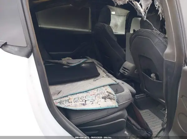 7SAYGAEEXPF582955 2023 TESLA MODEL Y - Image 8