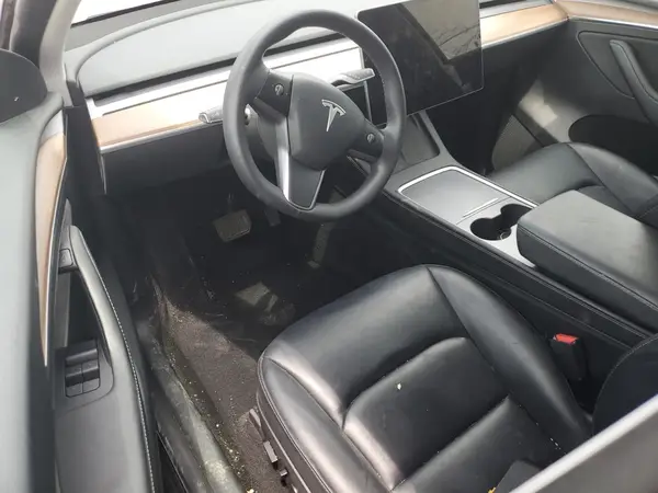 7SAYGAEEXPF583829 2023 TESLA MODEL Y - Image 8