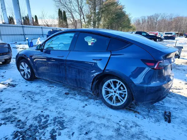 7SAYGAEEXPF583894 2023 TESLA MODEL Y - Image 2