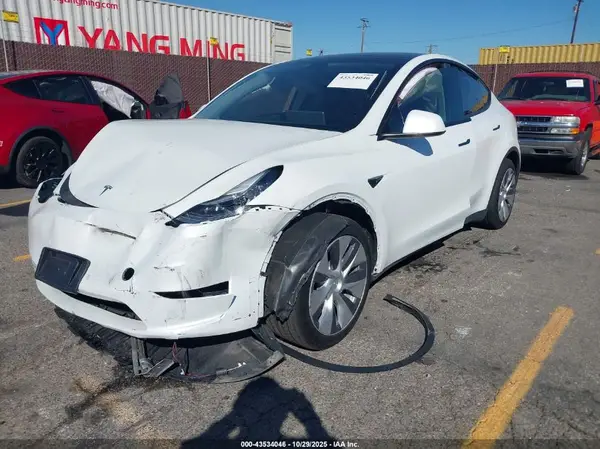 7SAYGAEEXPF591848 2023 TESLA MODEL Y - Image 2