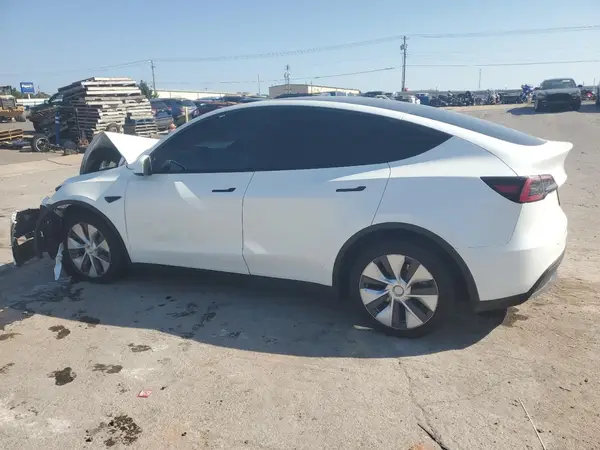 7SAYGAEEXPF595155 2023 TESLA MODEL Y - Image 2