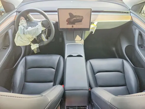 7SAYGAEEXPF598556 2023 TESLA MODEL Y - Image 8