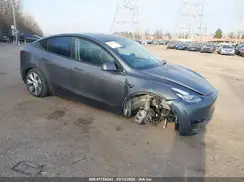 7SAYGAEEXPF612231 2023 TESLA MODEL Y