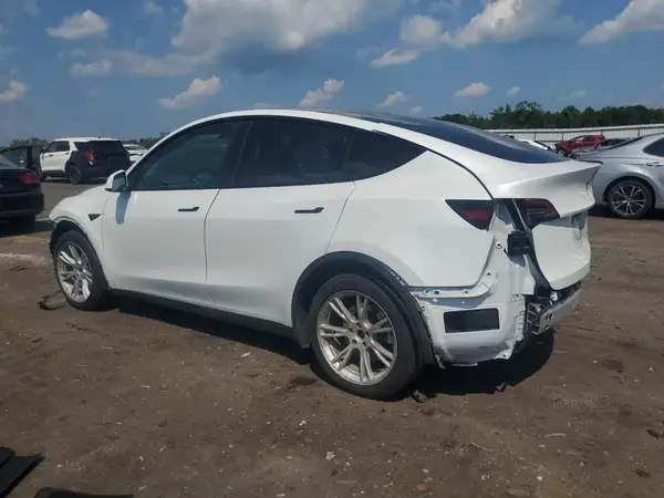 7SAYGAEEXPF629403 2023 TESLA MODEL Y - Image 2