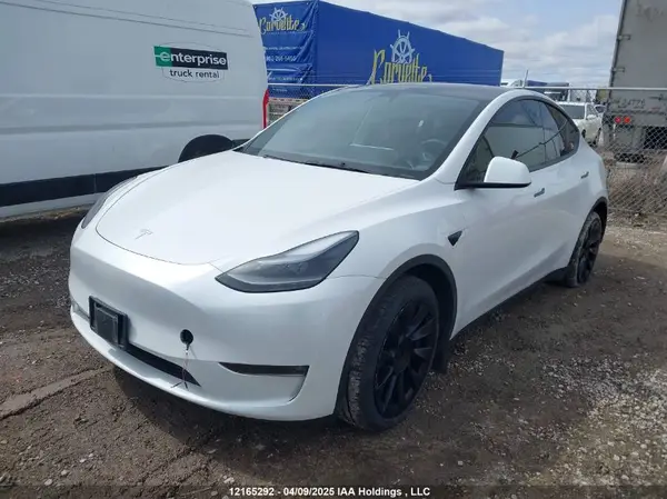 7SAYGAEEXPF632723 2023 TESLA MODEL Y - Image 2