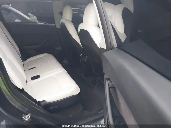 7SAYGAEEXPF645956 2023 TESLA MODEL Y - Image 8