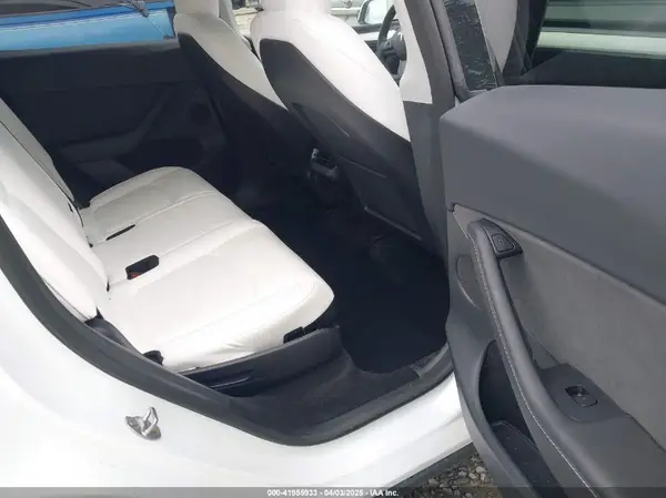 7SAYGAEEXPF647352 2023 TESLA MODEL Y - Image 8