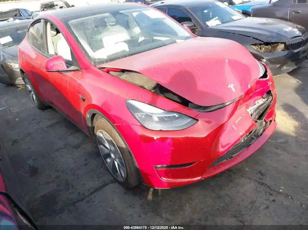 7SAYGAEEXPF648453 2023 TESLA MODEL Y - Image 1