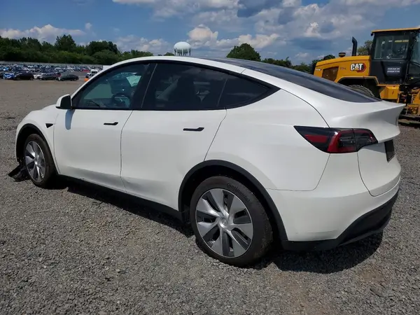 7SAYGAEEXPF675006 2023 TESLA MODEL Y - Image 2
