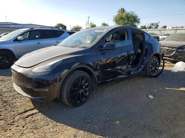 7SAYGAEEXPF706867 2023 TESLA MODEL Y - Image 1