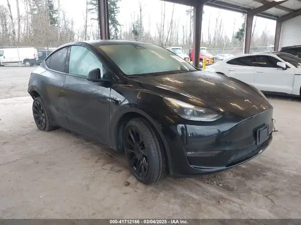 7SAYGAEEXPF707503 2023 TESLA MODEL Y - Image 1