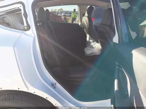 7SAYGAEEXPF708537 2023 TESLA MODEL Y - Image 8