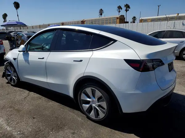 7SAYGAEEXPF744678 2023 TESLA MODEL Y - Image 2