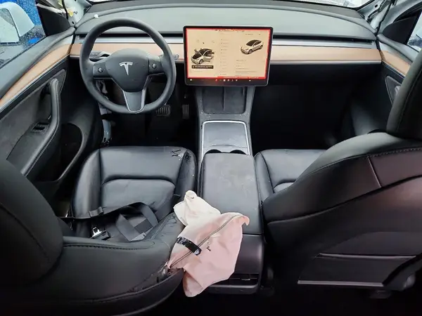 7SAYGAEEXPF751856 2023 TESLA MODEL Y - Image 8