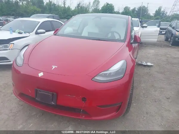 7SAYGAEEXPF766034 2023 TESLA MODEL Y - Image 2