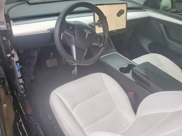 7SAYGAEEXPF766406 2023 TESLA MODEL Y - Image 8