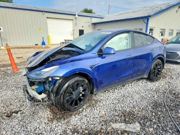 7SAYGAEEXPF779480 2023 TESLA MODEL Y - Image 1