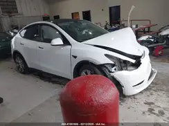 7SAYGAEEXPF789037 2023 TESLA MODEL Y