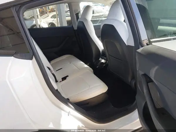 7SAYGAEEXPF800652 2023 TESLA MODEL Y - Image 8