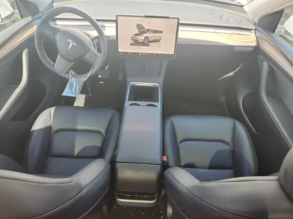 7SAYGAEEXPF829729 2023 TESLA MODEL Y - Image 8