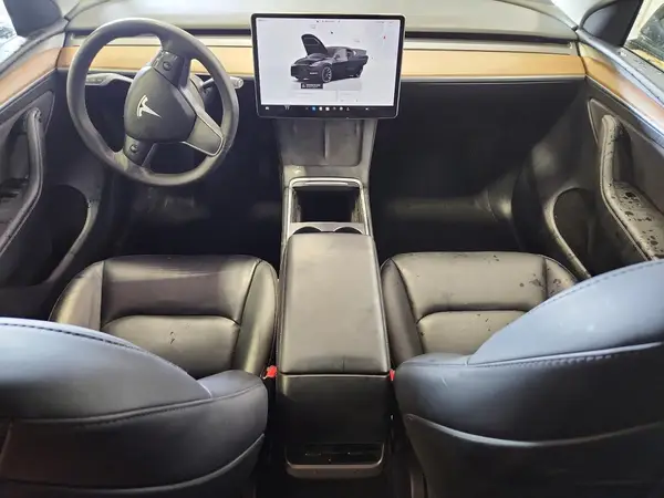 7SAYGAEEXPF831447 2023 TESLA MODEL Y - Image 8
