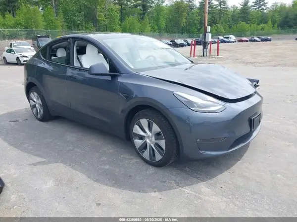 7SAYGAEEXPF856428 2023 TESLA MODEL Y - Image 1