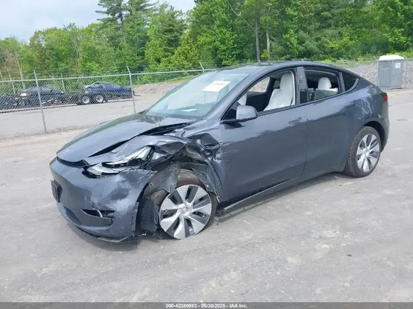 7SAYGAEEXPF856428 2023 TESLA MODEL Y - Image 2