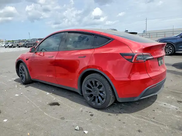 7SAYGAEEXPF872077 2023 TESLA MODEL Y - Image 2