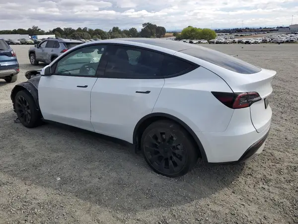 7SAYGAEEXPF894323 2023 TESLA MODEL Y - Image 2