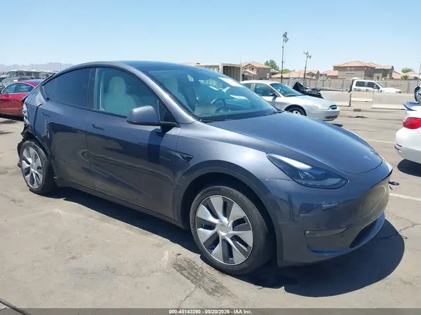 7SAYGAEEXPF907586 2023 TESLA MODEL Y - Image 1
