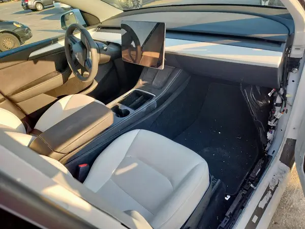 7SAYGAEEXPF925408 2023 TESLA MODEL Y - Image 8