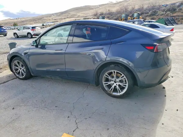 7SAYGAEEXPF934917 2023 TESLA MODEL Y - Image 2