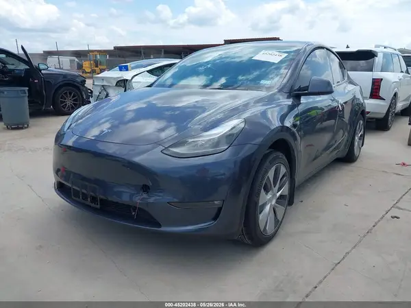 7SAYGAEEXPF941527 2023 TESLA MODEL Y - Image 2