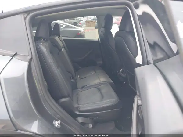 7SAYGAEEXPF976827 2023 TESLA MODEL Y - Image 8