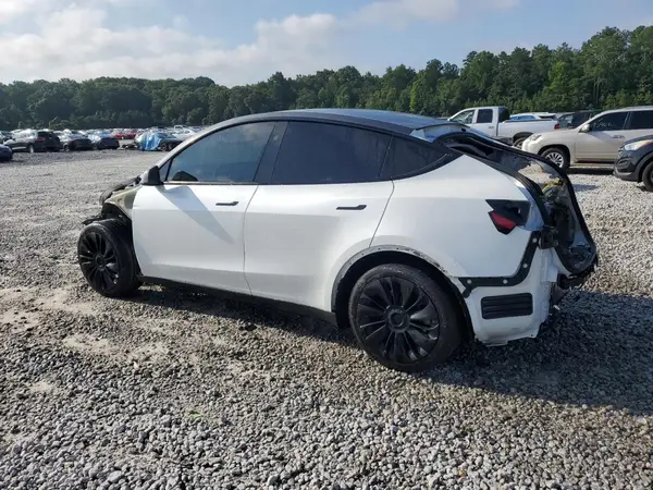 7SAYGAEEXRF005653 2024 TESLA MODEL Y - Image 2
