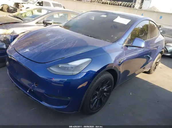 7SAYGAEEXRF009394 2024 TESLA MODEL Y - Image 2