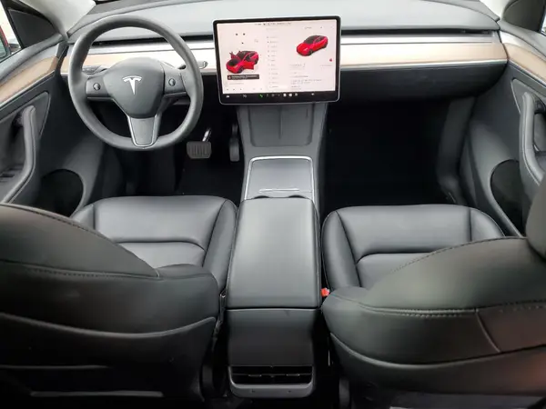 7SAYGAEEXRF018760 2024 TESLA MODEL Y - Image 8