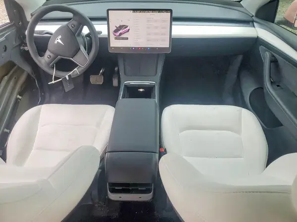 7SAYGAEEXRF020105 2024 TESLA MODEL Y - Image 8