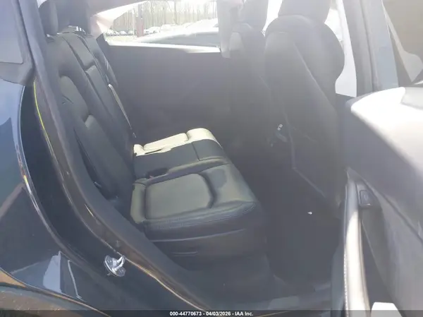 7SAYGAEEXRF020217 2024 TESLA MODEL Y - Image 8