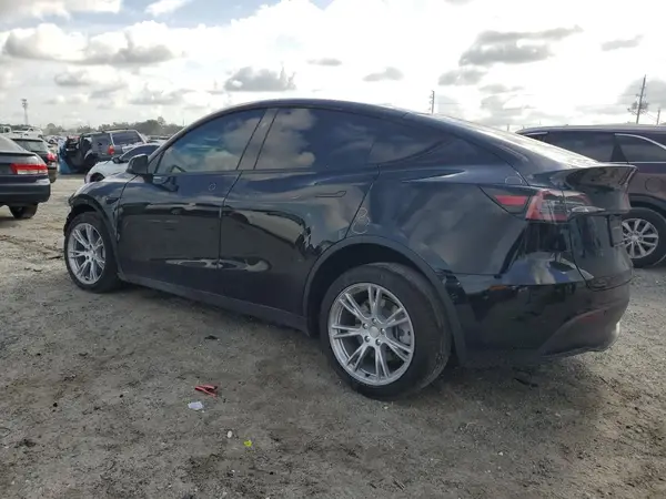 7SAYGAEEXRF021660 2024 TESLA MODEL Y - Image 2