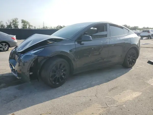 7SAYGAEEXRF033744 2024 TESLA MODEL Y - Image 1