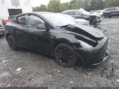 7SAYGAEEXRF060832 2024 TESLA MODEL Y
