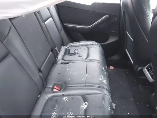 7SAYGAEEXRF060832 2024 TESLA MODEL Y - Image 8