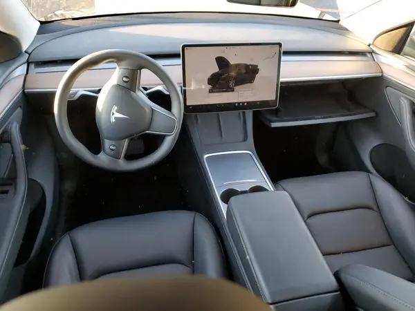 7SAYGAEEXRF063469 2024 TESLA MODEL Y - Image 8