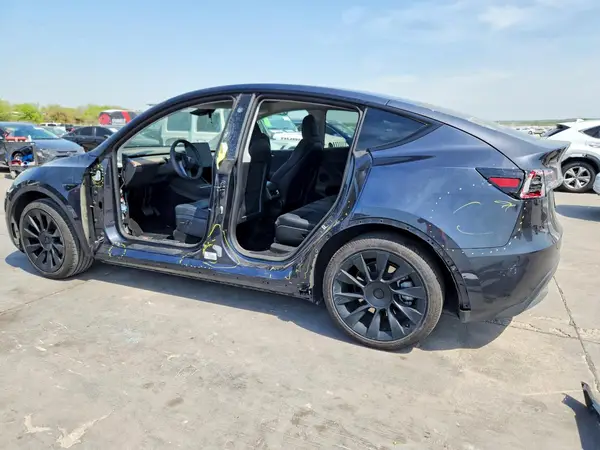 7SAYGAEEXRF066274 2024 TESLA MODEL Y - Image 2