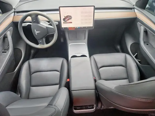 7SAYGAEEXRF084368 2024 TESLA MODEL Y - Image 8