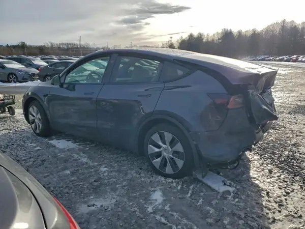 7SAYGAEEXRF084726 2024 TESLA MODEL Y - Image 2